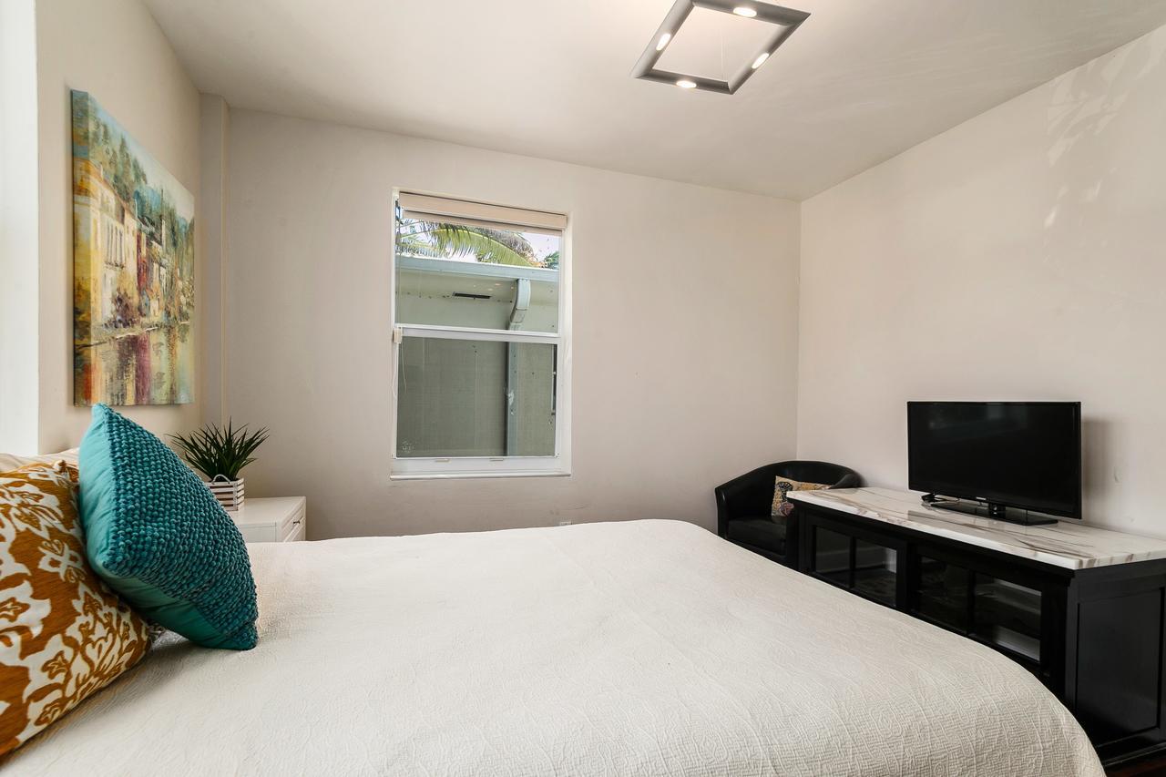Two Bedroom Two Bath Apartment 2 Block To Beach Miami Beach Dış mekan fotoğraf